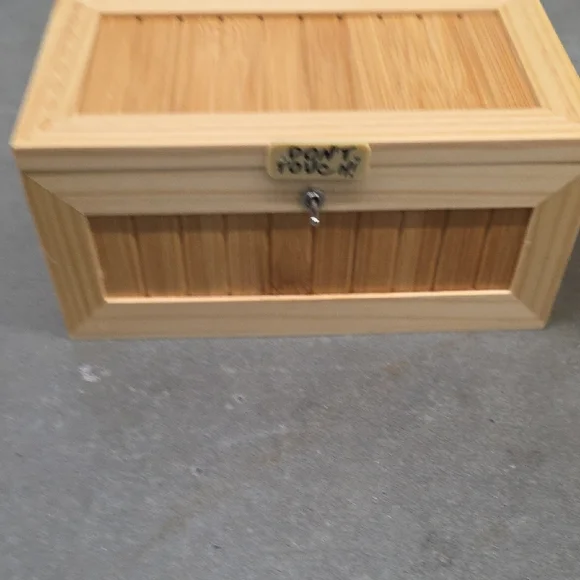 Useless Box Audio Version - Picture 3 of 7